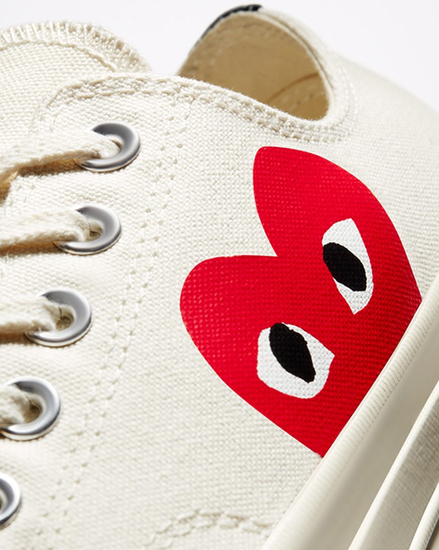 Tenis Converse x Comme des Garçons PLAY Chuck 70 Cano Baixo Feminino Branco Vermelhas | PT G09450P